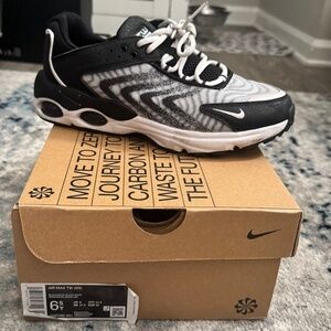 Nike Air Max TW GS Black White Youth 6.5Y Sneakers